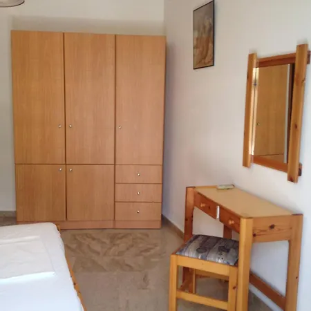 One Bedroom Apartm, With Free Parking Sea View 아파트 *
