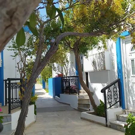 One Bedroom Apartm, With Free Parking Sea View 아파트 *